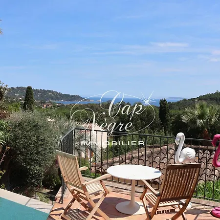 Somptueuse Classée 4 étoiles Avec Piscine Et Jardin Vue à Cavalière Villa Le Lavandou