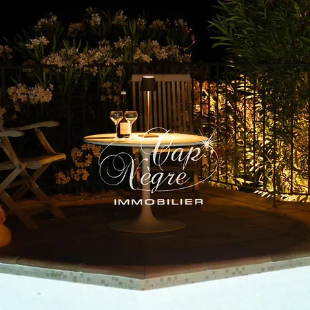 Villa Somptueuse Classée 4 étoiles Avec Piscine Et Jardin Vue à Cavalière *